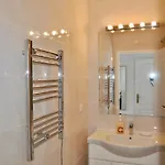 Lindamar Apartment