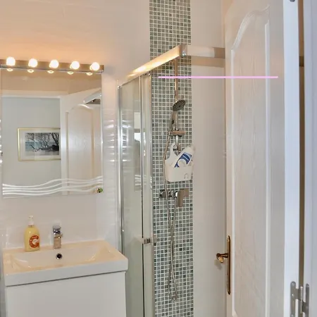 Lindamar * لاغوس